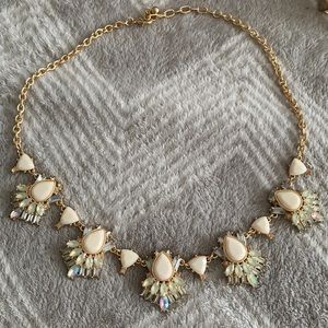 Women’s Express necklace
